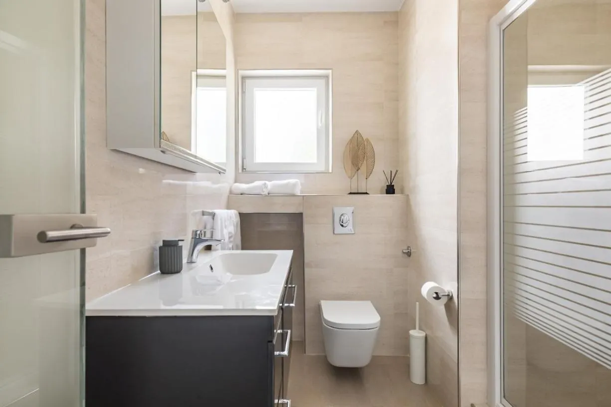 Apartment In Arbanija With Sea View, Terrace, Air Conditioning, Wifi 5139-1 Trogir