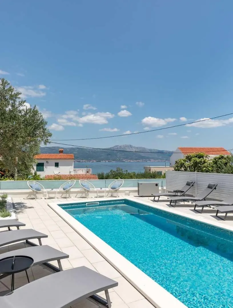 Apartment In Arbanija With Sea View, Terrace, Air Conditioning, Wifi 5139-1 Trogir
