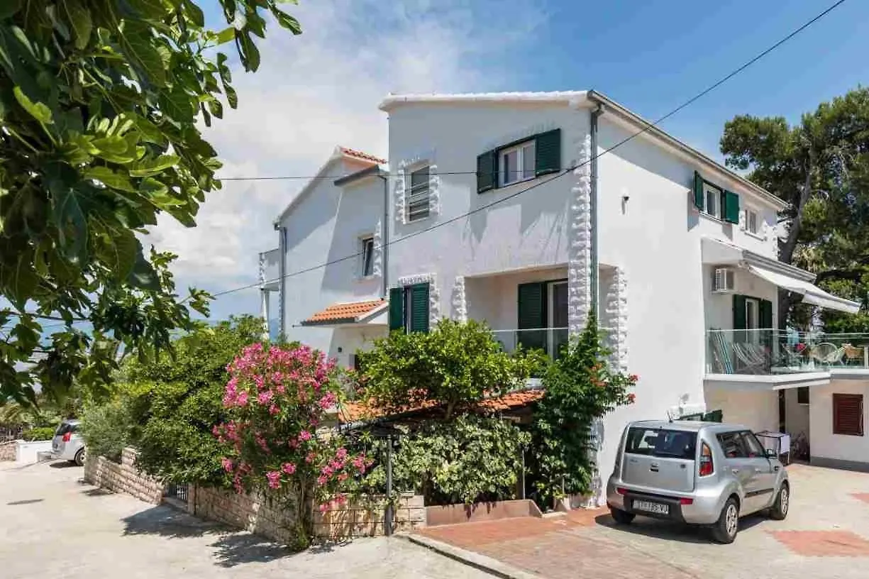 Apartment In Arbanija With Sea View, Terrace, Air Conditioning, Wifi 5139-1 Trogir